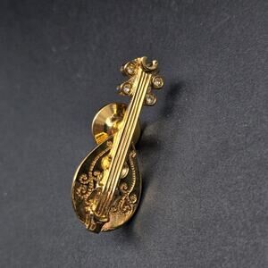 Avon 1971 Gold Tone Mandolin Brooch Musical Instrument VIntage Jewelry